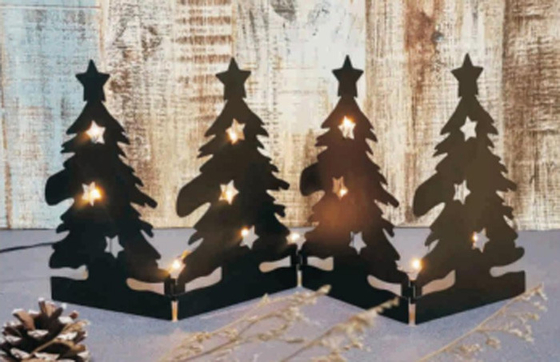 집의 크리스마스 등불 장식은 이끌린 야외인 매달리는 매달리는 플라스틱을 나무위로 쫓아 올립니다