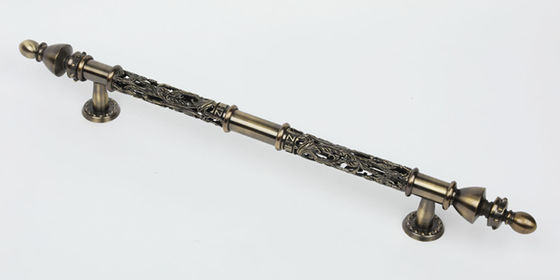 가구 빛 고급 하드웨어 당기기는 도금처리된 무의미한 플라워형 24K 금을 취급합니다