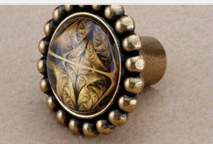 직경 가구는 극단적인 인상 금 벽 색깔과 정밀한 노란 커피 색깔을 취급합니다